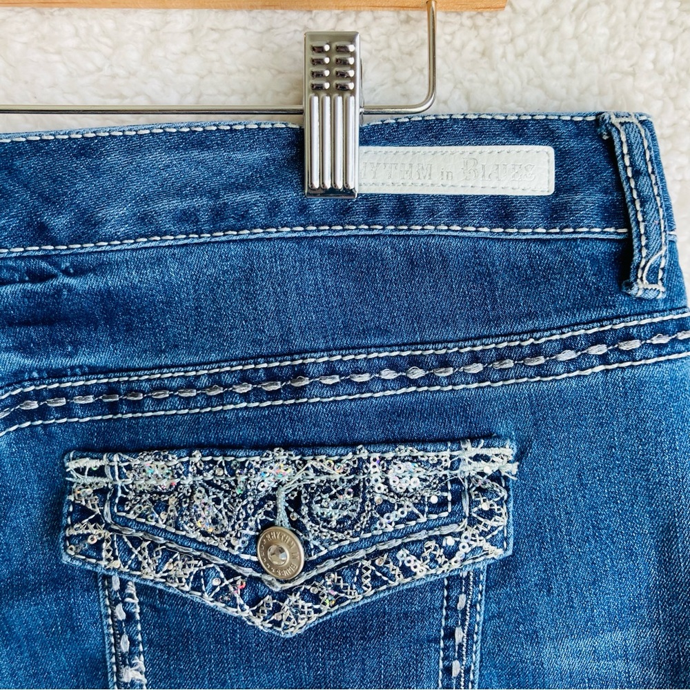 Rhythm in Blues Women's distressed cuffed bermuda denim jean shorts, Sz 16 - Picture 13 of 14